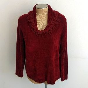 Burgundy chenille V-Neck sweater with fringed collar
